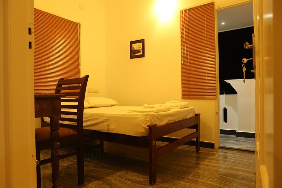 Janatha Homestay Kochi Eksteriør bilde